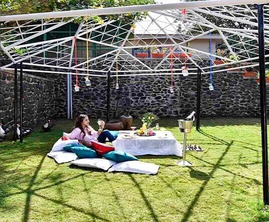Lawn rest & regroup zone