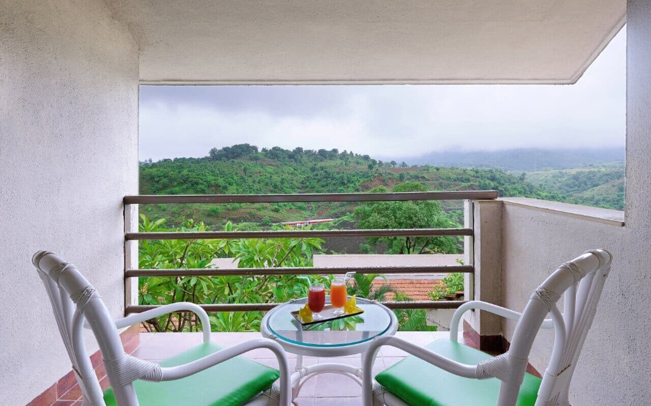 Marmo Cottage Room